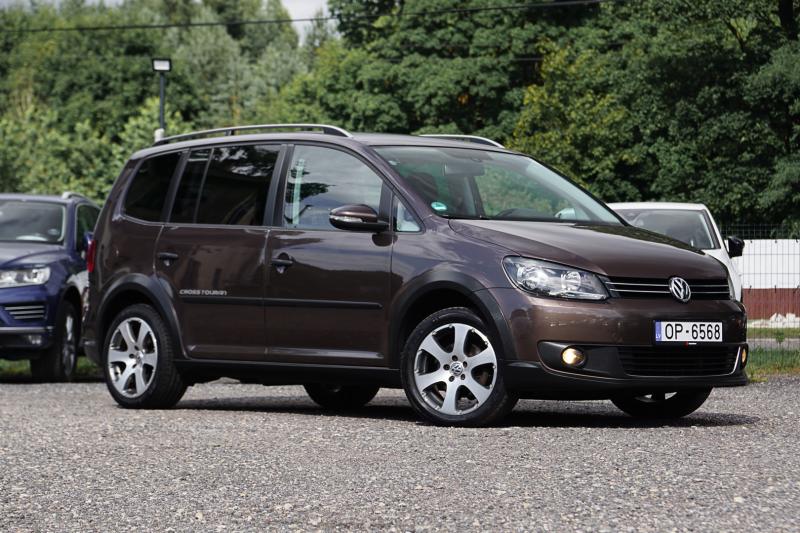 Volkswagen - Touran - pic2