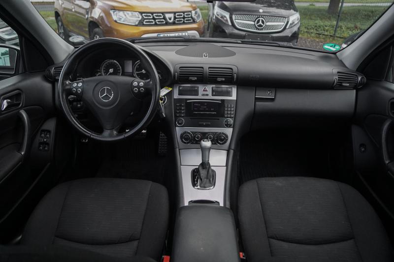 Mercedes - C180 - pic10