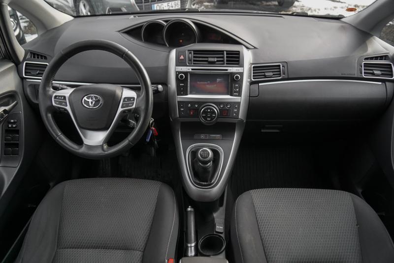 Toyota - Verso - pic8