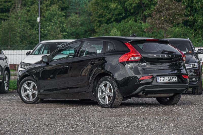 Volvo - V40 - pic3