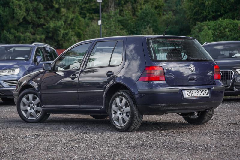 Volkswagen - Golf 4 - pic3
