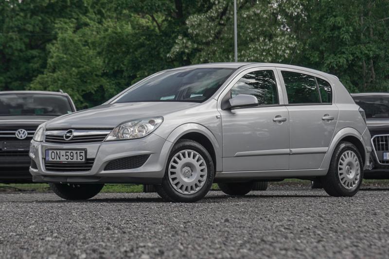 Opel - Astra - pic1