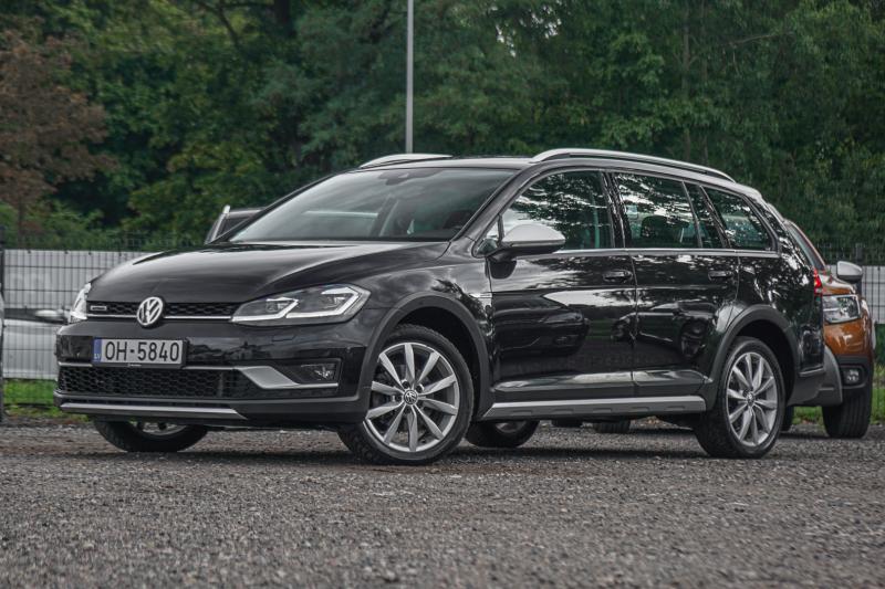 Volkswagen - Golf 7 - pic1