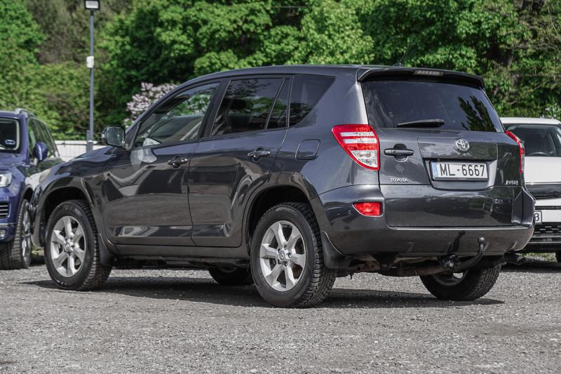 Toyota - RAV 4 - pic3