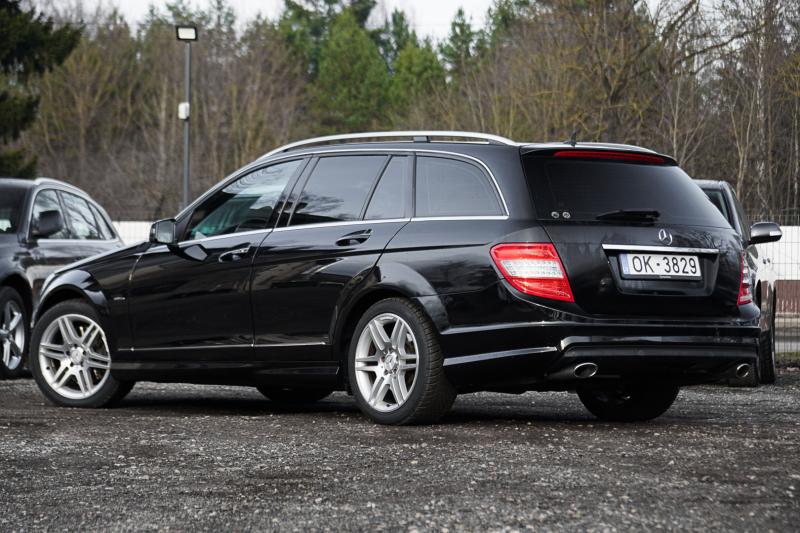 Mercedes - C350 - pic3