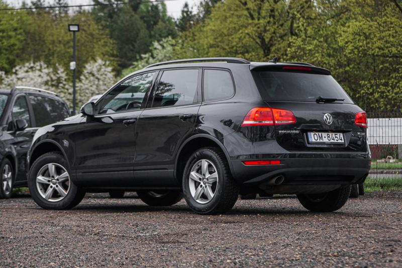 Volkswagen - Touareg - pic3