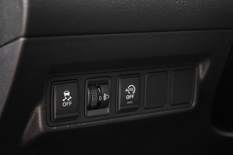 Nissan - Pulsar - pic16