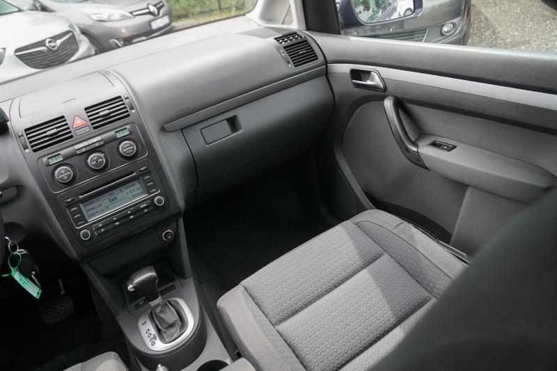 Volkswagen - Touran - pic9