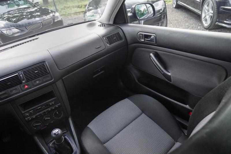 Volkswagen - Golf 4 - pic13