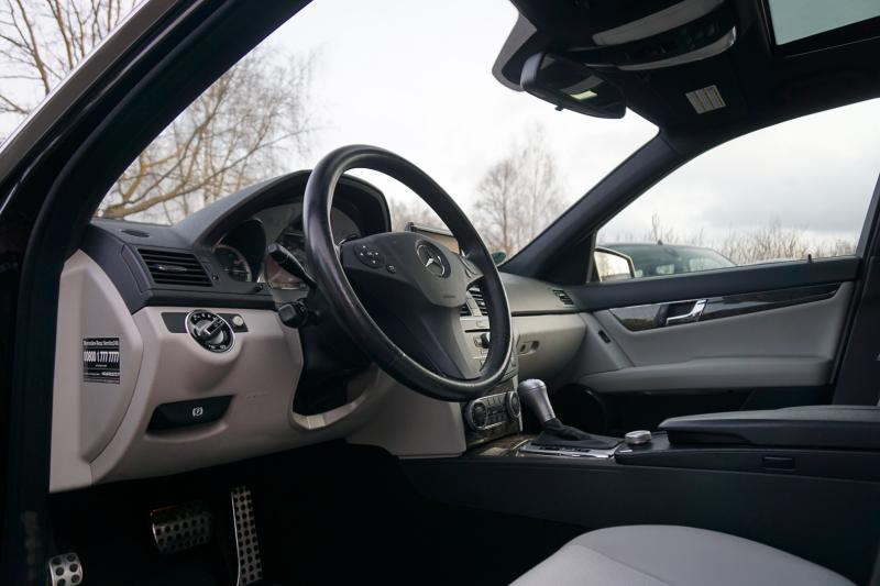 Mercedes - C350 - pic10