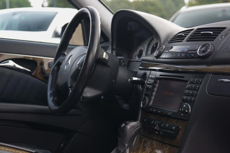 Mercedes - E55 AMG - pic7