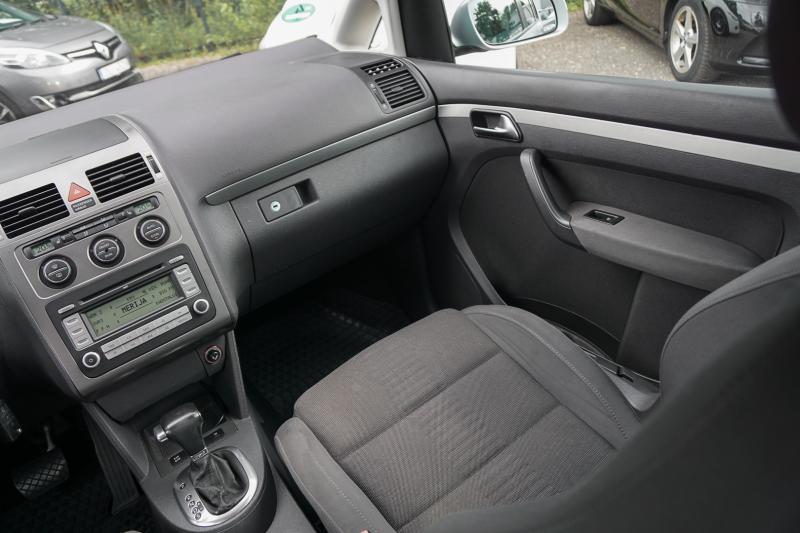 Volkswagen - Touran - pic10