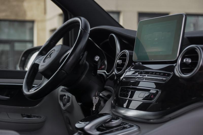 Mercedes - V250 - pic6
