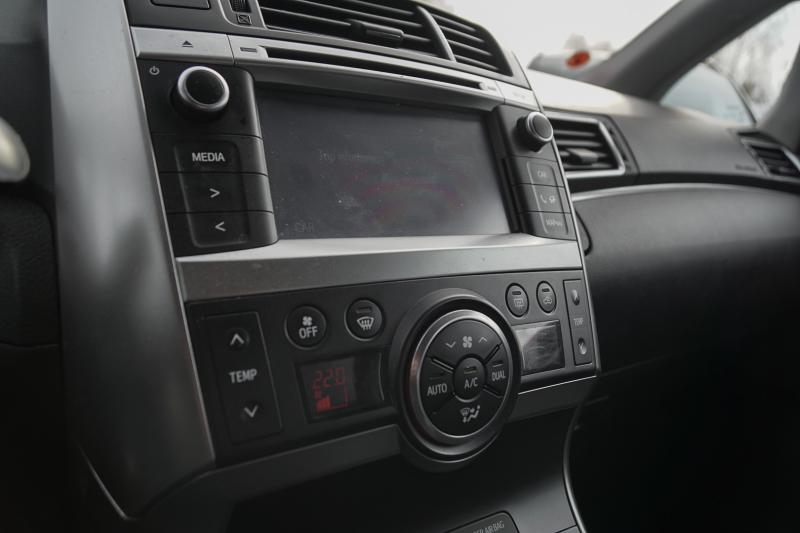 Toyota - Verso - pic12