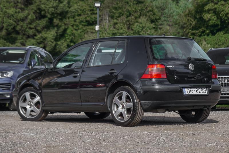 Volkswagen - Golf 4 - pic3