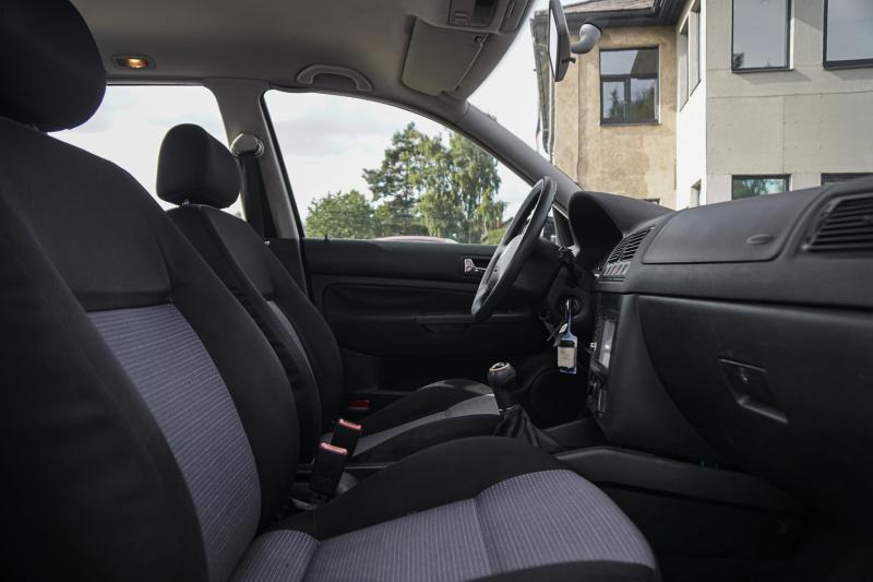 Volkswagen - Golf 4 - pic6