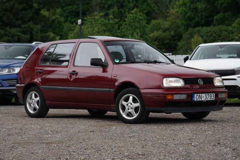 Volkswagen - Golf 3 - pic2