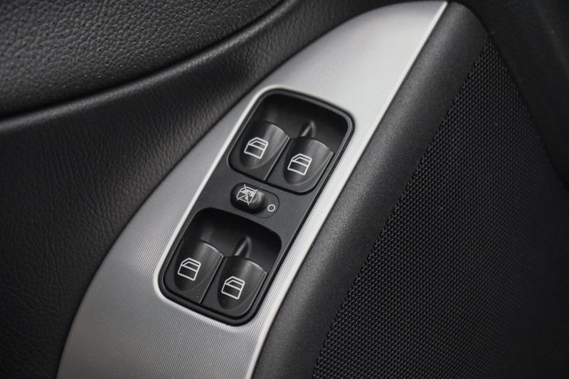 Mercedes - C220 - pic16