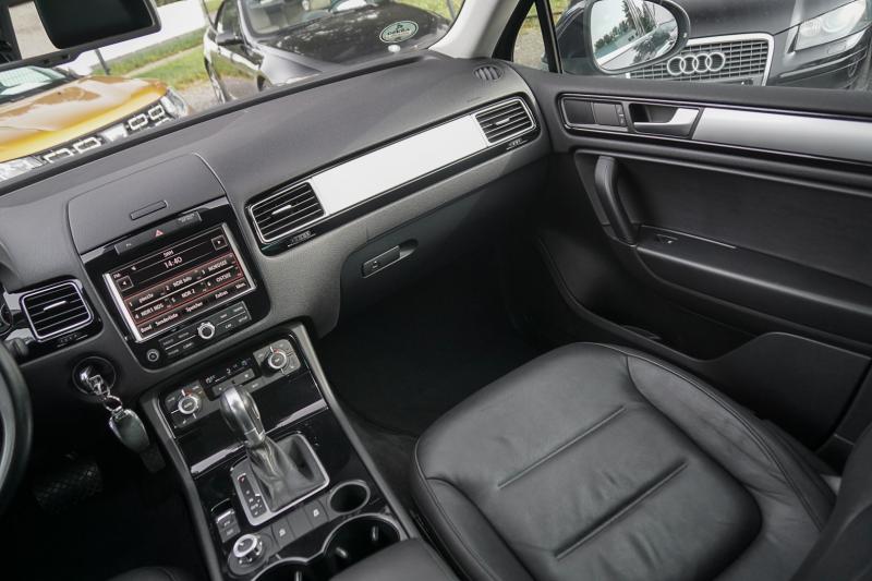 Volkswagen - Touareg - pic11