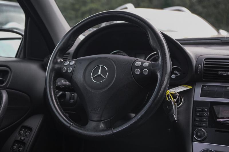 Mercedes - C180 - pic13
