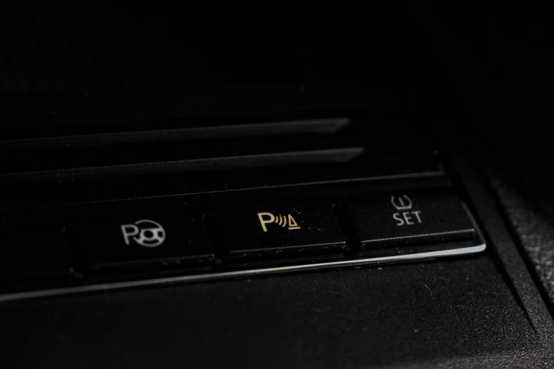 Volkswagen - Touran - pic17