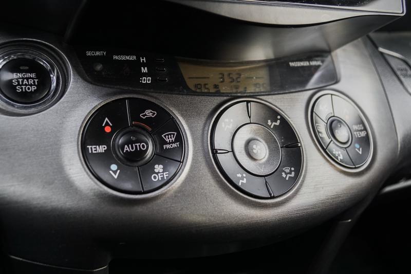 Toyota - RAV 4 - pic14