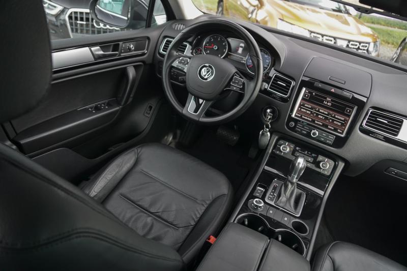 Volkswagen - Touareg - pic9