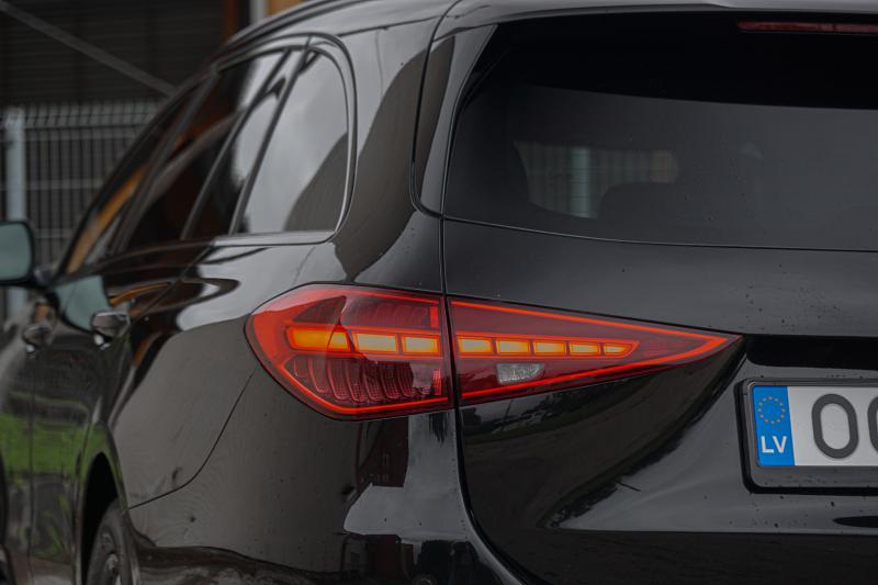 Mercedes - C200 - pic6
