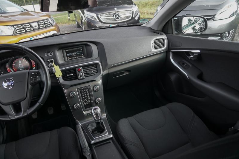 Volvo - V40 - pic9