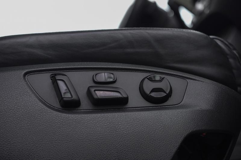 Volkswagen - Touareg - pic11