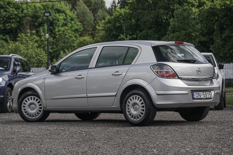Opel - Astra - pic3