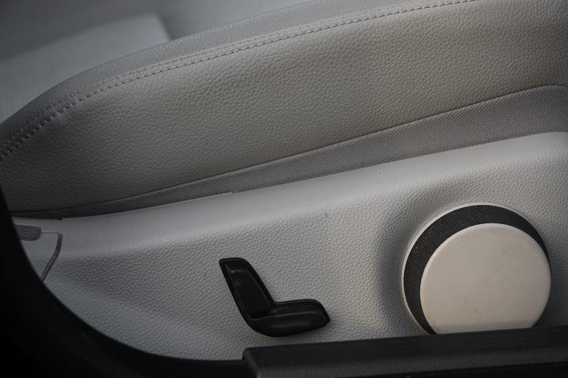 Mercedes - C350 - pic12