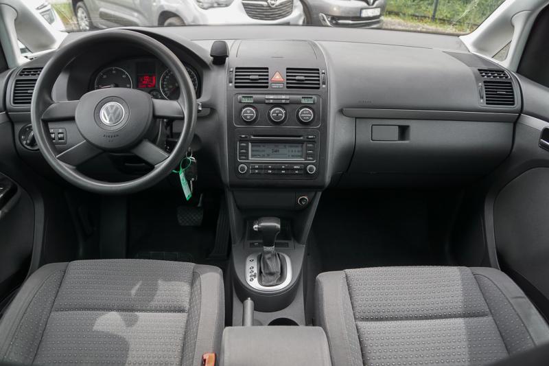 Volkswagen - Touran - pic8