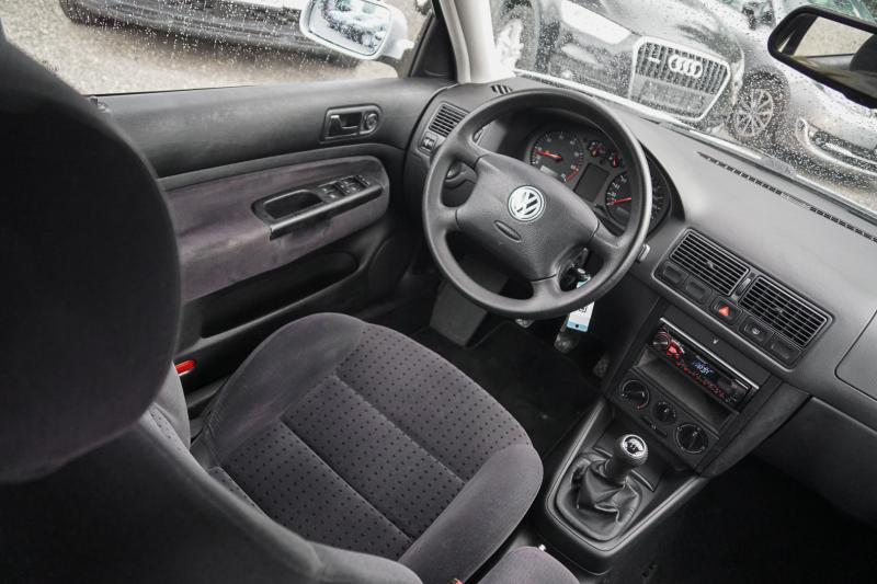 Volkswagen - Golf 4 - pic7