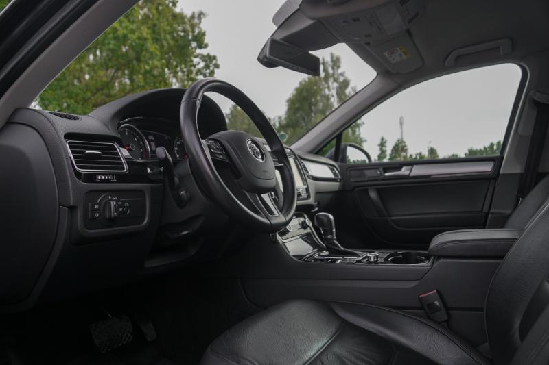 Volkswagen - Touareg - pic12