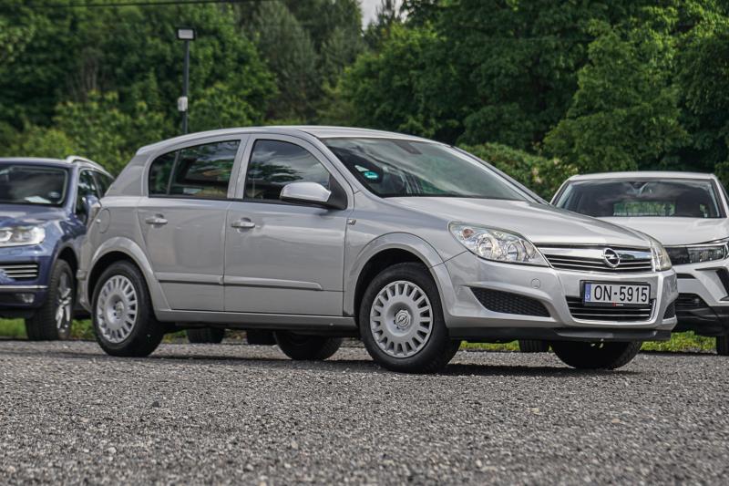 Opel - Astra - pic2