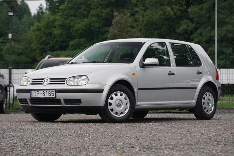 Volkswagen - Golf 4 - pic1