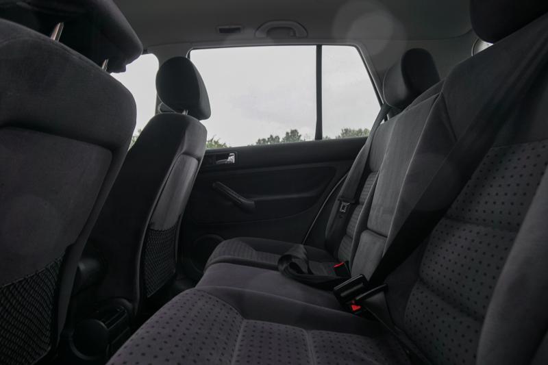 Volkswagen - Golf 4 - pic17