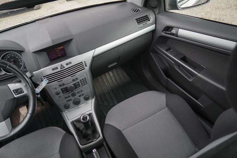 Opel - Astra - pic9