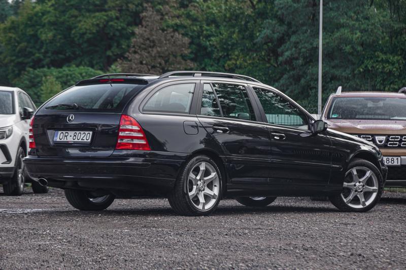 Mercedes - C180 - pic4