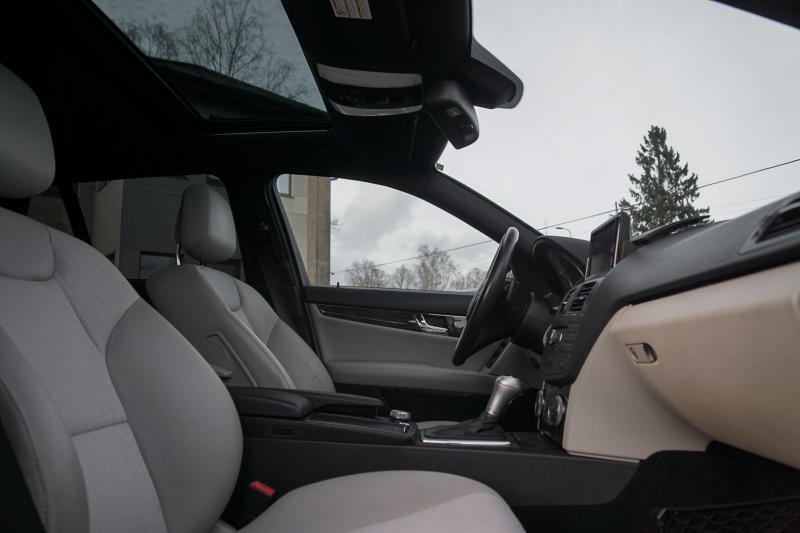Mercedes - C350 - pic5