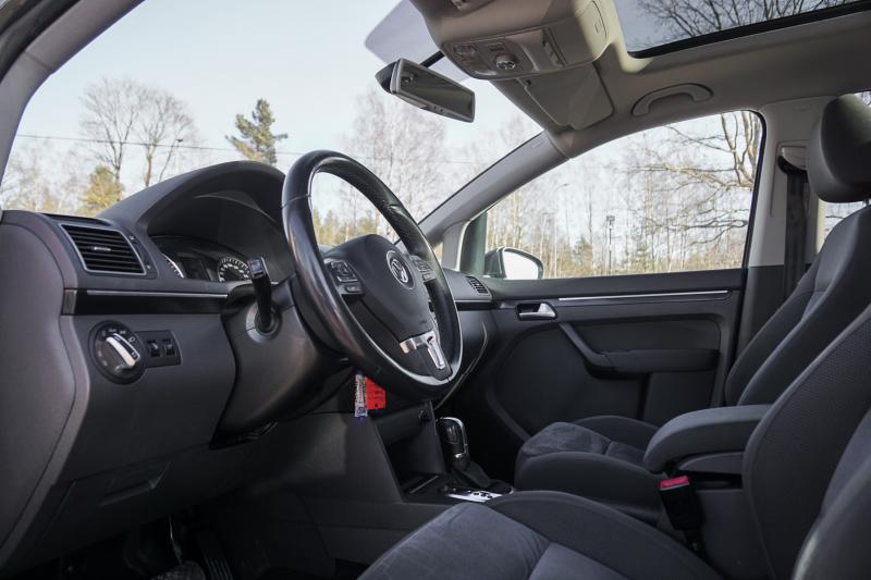 Volkswagen - Touran - pic12
