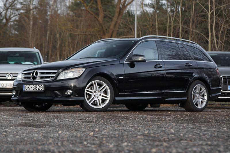 Mercedes - C350 - pic1