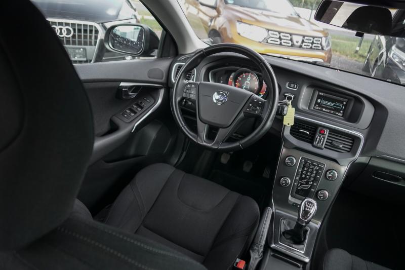 Volvo - V40 - pic7
