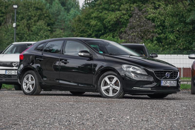 Volvo - V40 - pic2