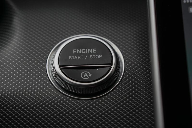 Mercedes - C200 - pic15