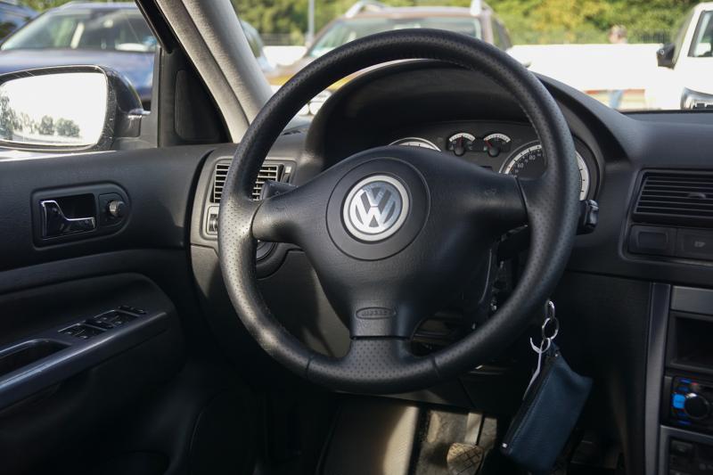 Volkswagen - Golf 4 - pic13