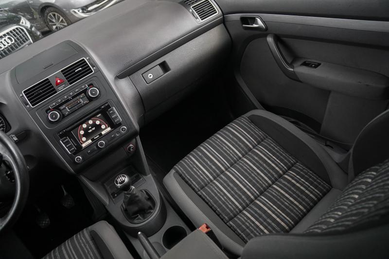 Volkswagen - Touran - pic9