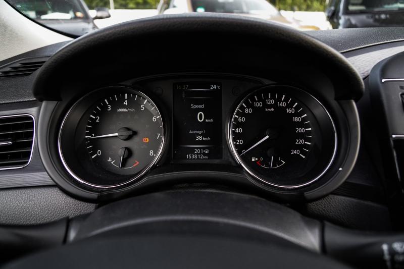 Nissan - Pulsar - pic11