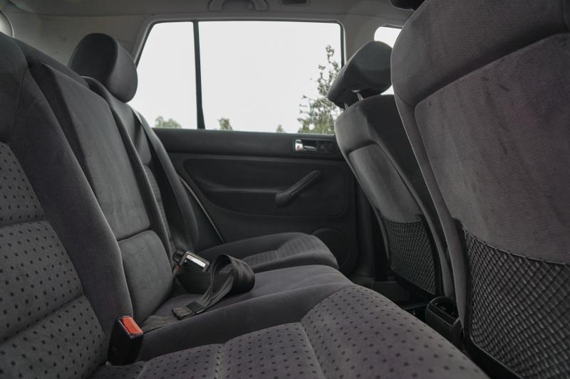 Volkswagen - Golf 4 - pic16